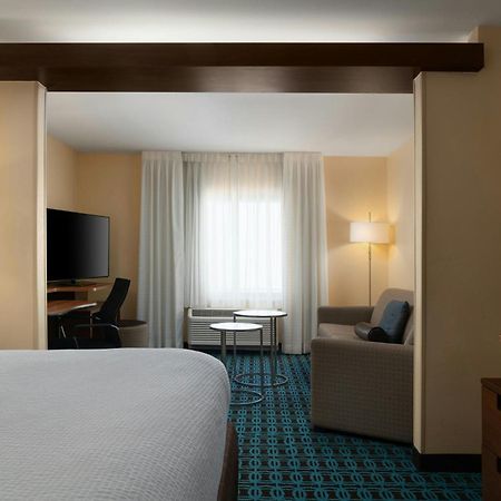Fairfield Inn & Suites By Marriott London Extérieur photo