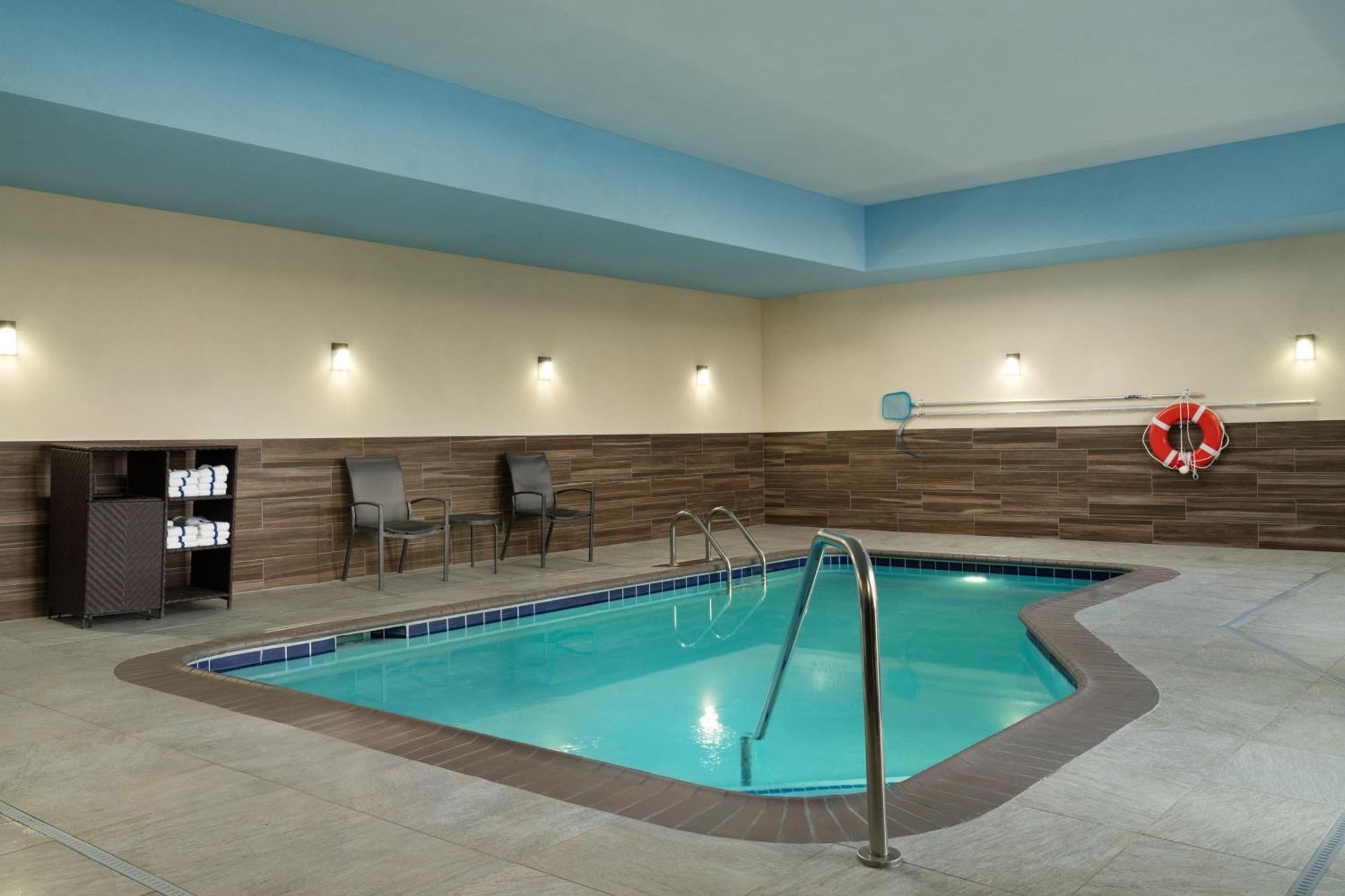 Fairfield Inn & Suites By Marriott London Extérieur photo