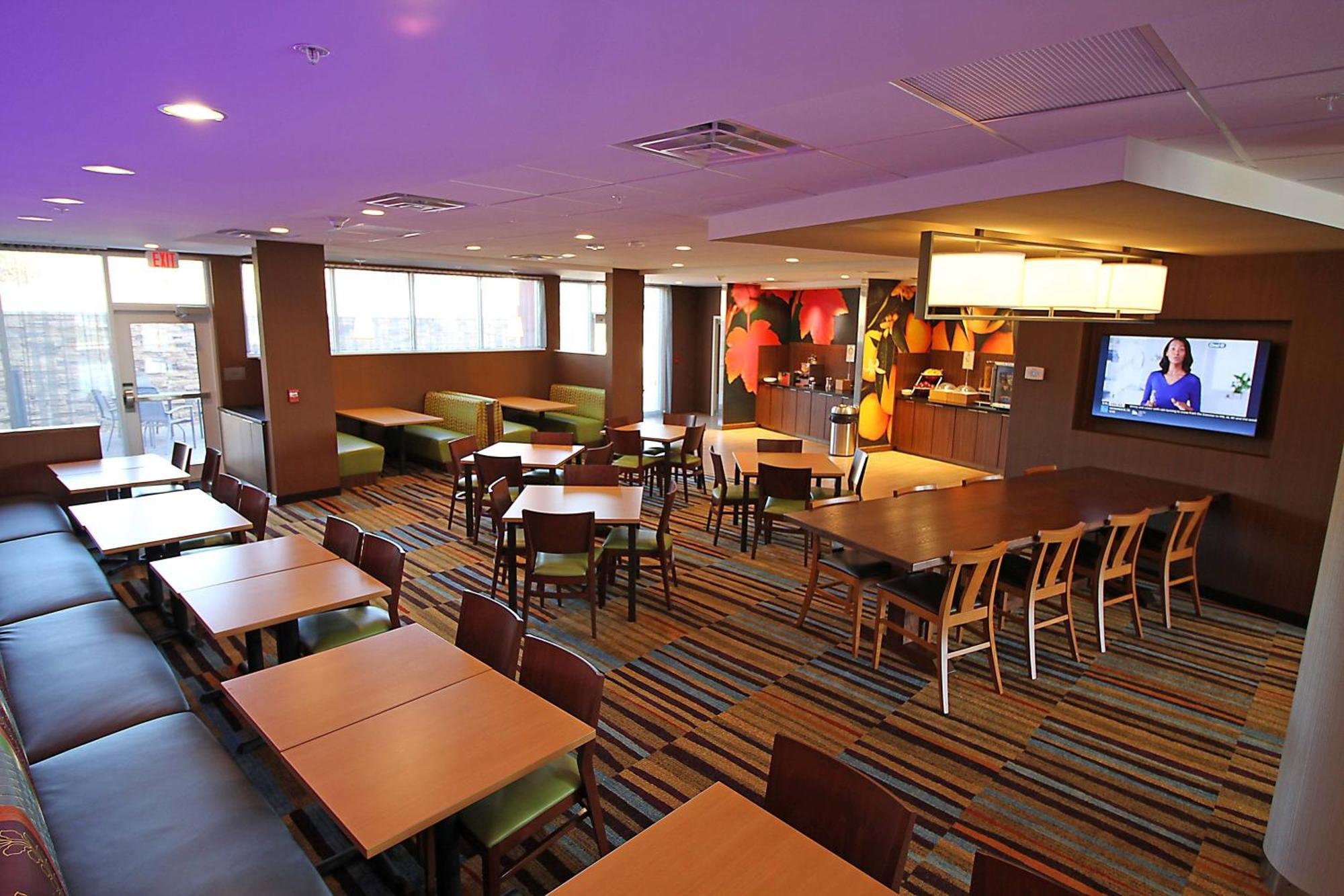 Fairfield Inn & Suites By Marriott London Extérieur photo