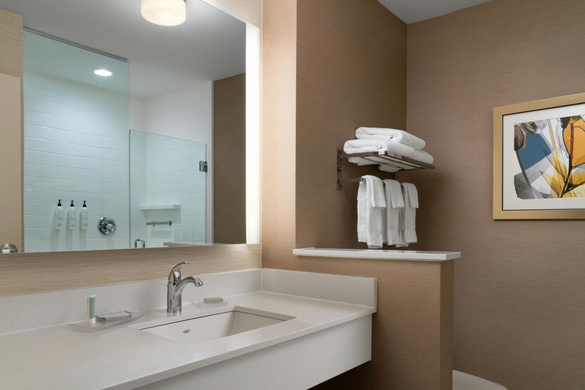 Fairfield Inn & Suites By Marriott London Extérieur photo
